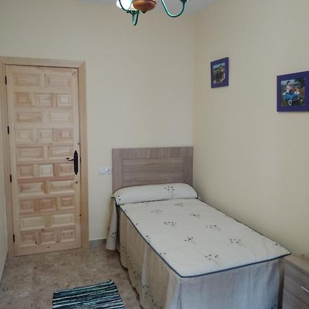 Casa Miguel Y Petra Villa Peal De Becerro Екстериор снимка